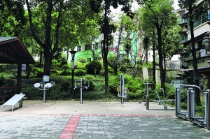 萬江社區(qū)沙河花園三期的綜合健身場地